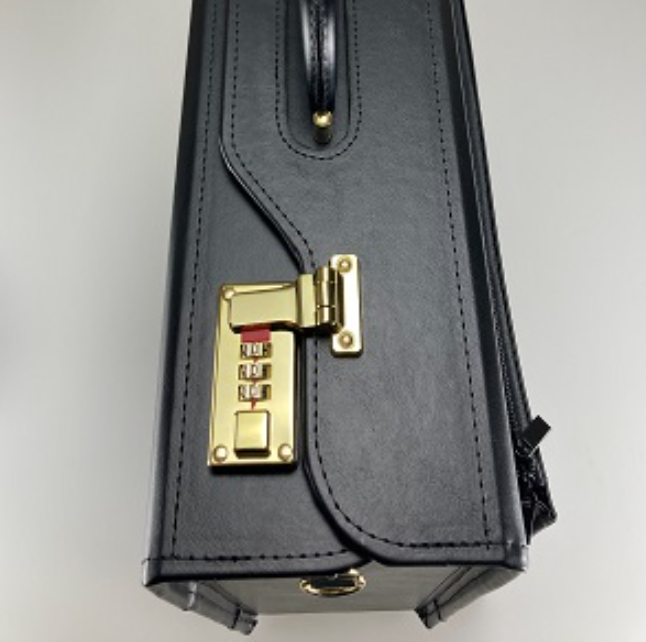 鉄道会社様、バス会社様向け】OEM製造したパイロットケース | お知らせ